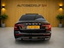Volvo S60 2.0 Recharge T8 AWD R-Design Pano! Elektrische Stoelen! Camera! Stoelverwarming! Stuurverwarming! Blis! Lane Assist!