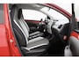 Toyota Aygo 1.0 VVT-i x-play AUTOMAAT rood