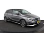 Mercedes-Benz B-klasse 180 Family Edition | AUTOMAAT | Lederlook | Night-pakket | Connect Me Navigatie |