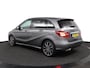 Mercedes-Benz B-klasse 180 Family Edition | AUTOMAAT | Lederlook | Night-pakket | Connect Me Navigatie |