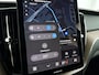 Volvo XC60 T6 Plug-in hybrid AWD Ultra Dark | Panoramadak | 360° camera | Luchtvering | Head-up display | Harman Kardon | Stoel- en stuurverwarming | Trekhaak