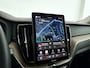 Volvo XC60 T6 Plug-in hybrid AWD Ultra Dark | Panoramadak | 360° camera | Luchtvering | Head-up display | Harman Kardon | Stoel- en stuurverwarming | Trekhaak