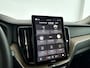 Volvo XC60 T6 Plug-in hybrid AWD Ultra Dark | Panoramadak | 360° camera | Luchtvering | Head-up display | Harman Kardon | Stoel- en stuurverwarming | Trekhaak