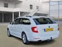 Skoda Superb Combi 1.8 TSI Comfort Business Line NAVI PSENSOR CRUISE TREKHAAK 2 X SLEUTELS
