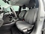 Peugeot e-2008 BWJ 10-2021 | SOH 88,1% EV 136PK Allure 50 kWh | CLIMA | CARPLAY | LEDER/STOF | PDC | STOELVERW | 17'' LMV |
