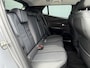 Peugeot e-2008 BWJ 10-2021 | SOH 88,1% EV 136PK Allure 50 kWh | CLIMA | CARPLAY | LEDER/STOF | PDC | STOELVERW | 17'' LMV |