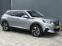 Peugeot e-2008 BWJ 10-2021 | SOH 88,1% EV 136PK Allure 50 kWh | CLIMA | CARPLAY | LEDER/STOF | PDC | STOELVERW | 17'' LMV |