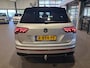 Volkswagen Tiguan 1.4 TSI eHybrid R-Line Business+ 3x R-Line | Black style | Virtual | Camera | Electrische trekhaak | Stoelverwarming