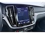 Volvo V60 Cross Country 2.0 D4 AWD Pro | Trekhaak | Panoramadak | Camera | Polestar Optimalisatie | Memory | Stoelverwarming | 19 inch