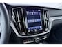 Volvo V60 Cross Country 2.0 D4 AWD Pro | Trekhaak | Panoramadak | Camera | Polestar Optimalisatie | Memory | Stoelverwarming | 19 inch