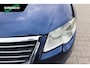 Volkswagen Passat Variant 2.0 TDI Highline export | schuifdak | leder | stoelerwarming | trekhaak |