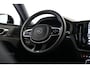 Volvo XC60 2.0 T8 Plug-in hybrid AWD Ultra Dark | Schuif- kanteldak | Trekhaak | Harman Kardon