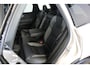 Volvo XC60 2.0 T8 Plug-in hybrid AWD Ultra Dark | Schuif- kanteldak | Trekhaak | Harman Kardon