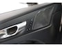 Volvo XC60 2.0 T8 Plug-in hybrid AWD Ultra Dark | Schuif- kanteldak | Trekhaak | Harman Kardon