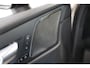 Volvo XC60 2.0 T8 Plug-in hybrid AWD Ultra Dark | Schuif- kanteldak | Trekhaak | Harman Kardon
