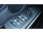 BMW 3-Serie Touring 318i 136pk Luxury Line Airco Leder Xenon *NL auto* pdc 16 inch LM Cruise Navi *Goed onderhouden*