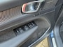 Volvo XC40 1.5 T4 Recharge R-Design | Panoramadak | Wegkl. Trekhaak | Navigatie | Parkeersensoren + Camera | Adapt. Cruise