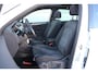 Volkswagen Tiguan 1.5 TSI 150pk DSG ACT Highline Business R | Trekhaak | Panoramadak | Achteruitrijcamera | Stoelverwarming