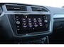 Volkswagen Tiguan 1.5 TSI 150pk DSG ACT Highline Business R | Trekhaak | Panoramadak | Achteruitrijcamera | Stoelverwarming