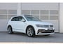 Volkswagen Tiguan 1.5 TSI 150pk DSG ACT Highline Business R | Trekhaak | Panoramadak | Achteruitrijcamera | Stoelverwarming