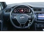 Volkswagen Tiguan 1.5 TSI 150pk DSG ACT Highline Business R | Trekhaak | Panoramadak | Achteruitrijcamera | Stoelverwarming