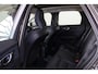 Volvo XC60 T6 Recharge AWD Plus Dark - Panorama/schuifdak - IntelliSafe Assist & Surround - 360º Camera - Verwarmde voorstoelen, stuur & achterbank - Parkeersensoren voor & achter - Elektr. bedienb. voorstoelen met geheugen - Draadloze tel. lader - Inklapbare trekhaak - 19' LMV