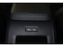 Volvo XC60 T6 Recharge AWD Plus Dark - Panorama/schuifdak - IntelliSafe Assist & Surround - 360º Camera - Verwarmde voorstoelen, stuur & achterbank - Parkeersensoren voor & achter - Elektr. bedienb. voorstoelen met geheugen - Draadloze tel. lader - Inklapbare trekhaak - 19' LMV