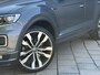 Volkswagen T-Roc BWJ 2021 | 1.5TSI 150PK Sport Business R AUTOMAAT | CLIMA | NAVI | DIGI DASH | 19'' LMV | PDC 2X | CARPLAY | DONKER GLAS | STOELVERW |