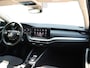 Skoda Octavia Combi 1.4 TSI iV PHEV Business Edition | Wegklapbare trekhaak | Navigatie via telefoon / Apple carplay / Android auto | Parkeersensoren voor & achter | Voorklimatisering |
