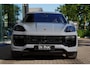Porsche Cayenne 4.0 Turbo E-Hybrid / 22'' GT-Design / Club Leder Rood / Panorama