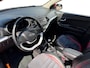 Kia Picanto 1.0 DynamicLine | Dealer onderhouden |Climate control & cruise control | Bluetooth | Lichtmetalen velgen | Metallic lak | Fabrieksgarantie | NAP
