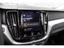 Volvo XC60 2.0 T8 Twin Engine AWD Momentum Pro | Plug-in Hybrid (PHEV)| Trekhaak | Achteruitrijcamera | Navigatie | Apple Carplay | Android Auto | LED Koplampen | Cruise Control Adaptief | BLIS