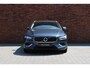 Volvo V60 T6 Plug-in hybrid AWD Plus Bright | DEMO DEAL | Verwarmbare voorstoelen met ventilatie | Premium audio by Harman Kardon | Adaptieve cruise control | Apple carplay/Android auto | Verwarmbare achterbank en stuurwiel