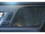 Volvo V60 B3 Automaat R-Design | Dealeronderhouden | Parkeercamera | Elektrisch glazen panorama-dak | Harman Kardon audio | Head-up display | Parkeerverwarming | Parkeersensoren voor + achter | Stoelverwarming voor + achter | BLIS |