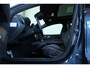 Volvo V60 B3 Automaat R-Design | Dealeronderhouden | Parkeercamera | Elektrisch glazen panorama-dak | Harman Kardon audio | Head-up display | Parkeerverwarming | Parkeersensoren voor + achter | Stoelverwarming voor + achter | BLIS |