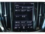 Volvo V60 B3 Automaat R-Design | Dealeronderhouden | Parkeercamera | Elektrisch glazen panorama-dak | Harman Kardon audio | Head-up display | Parkeerverwarming | Parkeersensoren voor + achter | Stoelverwarming voor + achter | BLIS |