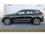 Volvo XC60 2.0 T5 Momentum | Trekhaak | Lederen Bekleding | Parkeersensoren | Keyless Entry | Elektrische Achterklep | Stoelverwarming | DAB | Navigatie | Apple Carplay | Android Auto | Lichtmetalen Velgen 19 inch
