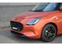 Suzuki Swift 1.2 Comfort Smart Hybrid | SUMMER EDITION!! | 15'' ZWARTE LICHTMETALEN VELGEN | 10 JAAR FABRIEKSGARANTIE |