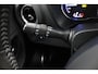 Toyota Yaris 1.5 Hybrid Premium | Panoramadak | Keyless Entry | Led Verlichting | Navigatie |
