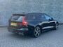 Volvo V60 2.0 B4 R-Design | Panoramadak | Harman Kardon Audio | Achteruitrijcamera | Parkeersensoren | Keyless Entry | Elektrische Achterklep | Stoelverwarming | Navigatie | Apple Carplay | Android Auto