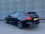 Volvo V60 2.0 B4 R-Design | Panoramadak | Harman Kardon Audio | Achteruitrijcamera | Parkeersensoren | Keyless Entry | Elektrische Achterklep | Stoelverwarming | Navigatie | Apple Carplay | Android Auto