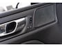 Volvo V60 2.0 B4 R-Design | Panoramadak | Harman Kardon Audio | Achteruitrijcamera | Parkeersensoren | Keyless Entry | Elektrische Achterklep | Stoelverwarming | Navigatie | Apple Carplay | Android Auto