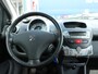 Peugeot 107 1.0-12V Black & Silver Airconditioning, Complete onderhoudshistorie, Leer/Alcantara bekleding, Lichtmetalen velgen.