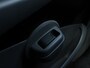 Peugeot 107 1.0-12V Black & Silver Airconditioning, Complete onderhoudshistorie, Leer/Alcantara bekleding, Lichtmetalen velgen.