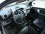 Peugeot 107 1.0-12V Black & Silver Airconditioning, Complete onderhoudshistorie, Leer/Alcantara bekleding, Lichtmetalen velgen.