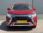 Mitsubishi Outlander 2.4 PHEV Intense+ / 1500 kg Trekgewicht / Trekhaak / Navigatiesysteem / Apple carplay / Android auto / Elektrisch verstelbare bestuurdersstoel / Stoelverwarming voor / Achteruitrijcamera / Cruise control /