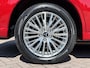 Mitsubishi Outlander 2.4 PHEV Intense+ / 1500 kg Trekgewicht / Trekhaak / Navigatiesysteem / Apple carplay / Android auto / Elektrisch verstelbare bestuurdersstoel / Stoelverwarming voor / Achteruitrijcamera / Cruise control /
