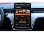 Volvo EX90 Twin Motor Performance Ultra 7p. 111 kWh | Bowers & Wilkins | Luchtvering | Panoramadak | Geventileerde voorstoelen | Massagefunctie op de voorstoelen | 22 inch. lichtmetalen velgen | Extra getint glas | 360 graden camera | Head up display | Stoel-/ stuurwielverwarming | Verwarmde achterbank | Park pilot assist | Apple carplay/ Android auto