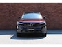 Volvo EX90 Twin Motor Performance Ultra 7p. 111 kWh | Bowers & Wilkins | Luchtvering | Panoramadak | Geventileerde voorstoelen | Massagefunctie op de voorstoelen | 22 inch. lichtmetalen velgen | Extra getint glas | 360 graden camera | Head up display | Stoel-/ stuurwielverwarming | Verwarmde achterbank | Park pilot assist | Apple carplay/ Android auto