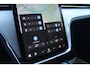 Volvo EX90 Twin Motor Performance Ultra 7p. 111 kWh | Bowers & Wilkins | Luchtvering | Panoramadak | Geventileerde voorstoelen | Massagefunctie op de voorstoelen | 22 inch. lichtmetalen velgen | Extra getint glas | 360 graden camera | Head up display | Stoel-/ stuurwielverwarming | Verwarmde achterbank | Park pilot assist | Apple carplay/ Android auto